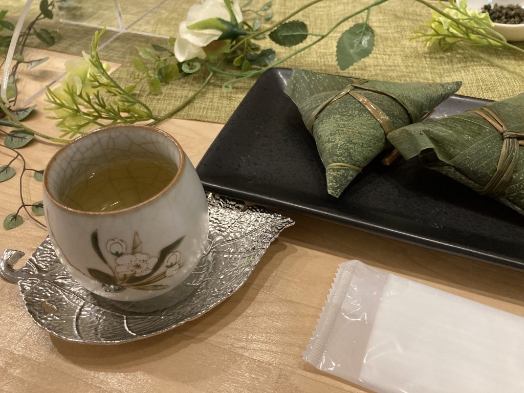 銅菁河　プーアル茶
